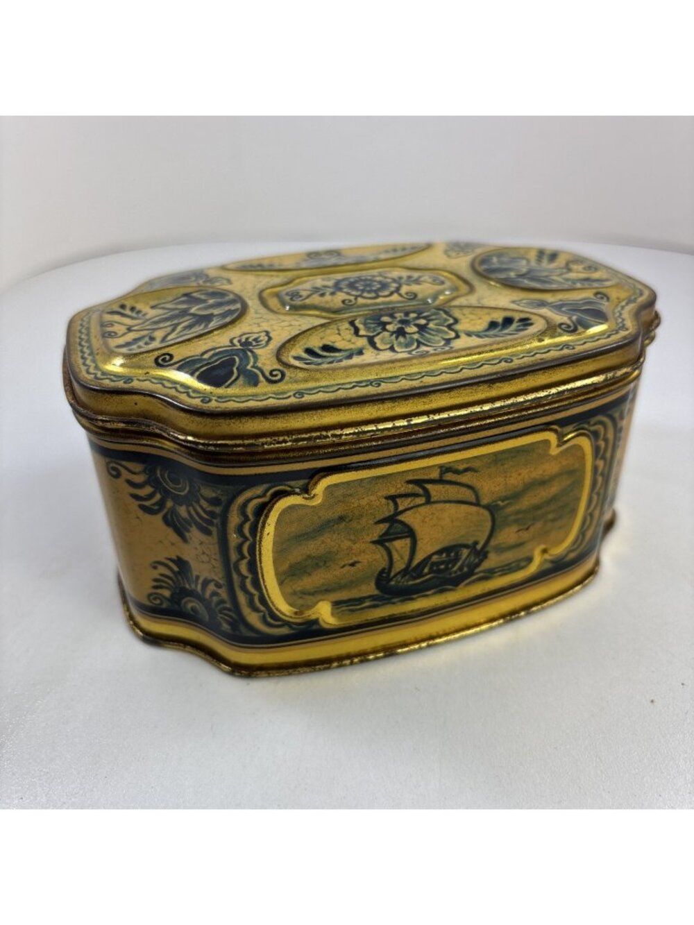 Hinged Delft Style Tin Candy Box Delft Blue Cream Gold Dutch Oval West Germany